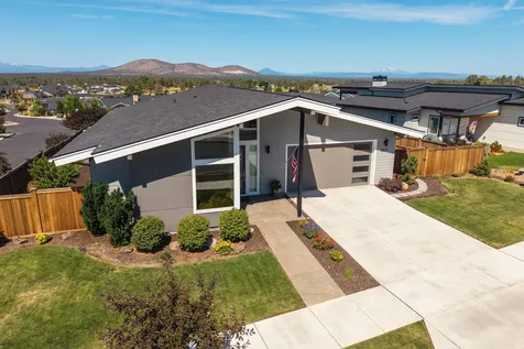 3573 SW 44th Street Redmond OR 97756