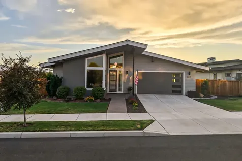 3573 SW 44th Street Redmond OR 97756