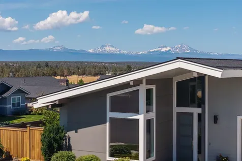 3573 SW 44th Street Redmond OR 97756