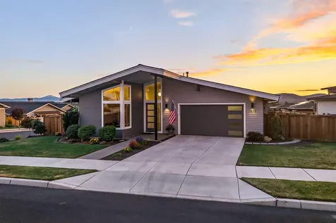 3573 SW 44th Street Redmond OR 97756