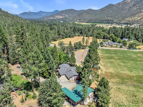 17600 Highway 238 Grants Pass OR 97527