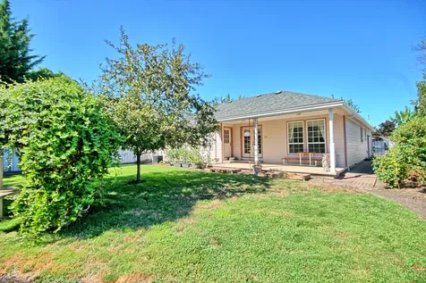841 Brandon Street Central Point OR 97502