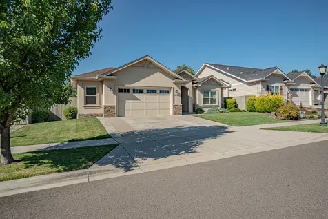 3735 Arizona Drive Medford OR 97504