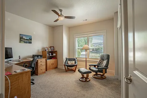 3735 Arizona Drive Medford OR 97504