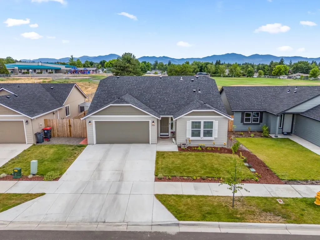 3626 Ford Drive Medford OR 97504