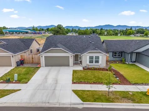 3626 Ford Drive Medford OR 97504