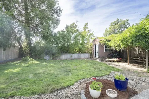 740 NE 8th Street Grants Pass OR 97526