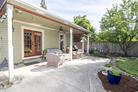 740 NE 8th Street Grants Pass OR 97526