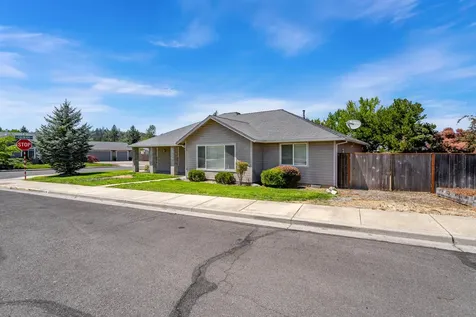 938 SW Princess Circle Grants Pass OR 97527