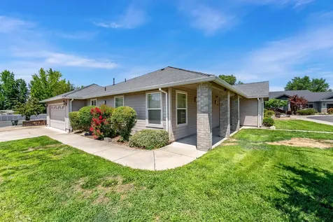 938 SW Princess Circle Grants Pass OR 97527