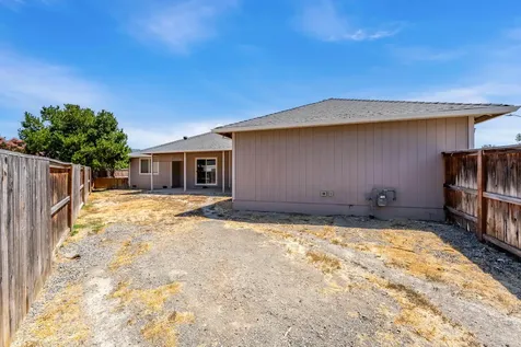 938 SW Princess Circle Grants Pass OR 97527