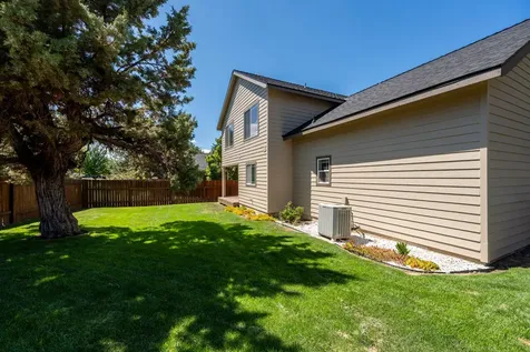 3616 SW Hillcrest Drive Redmond OR 97756