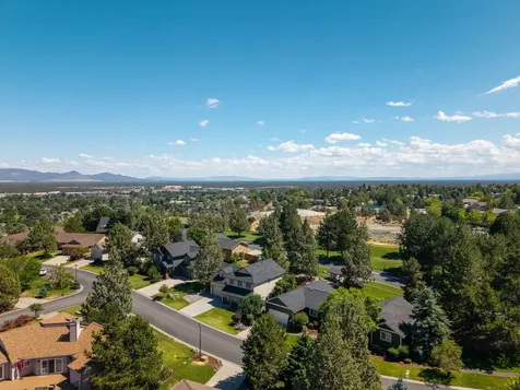 3616 SW Hillcrest Drive Redmond OR 97756