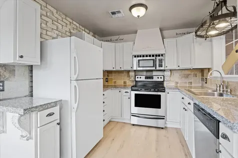 1128 NW Sunset Drive Grants Pass OR 97526