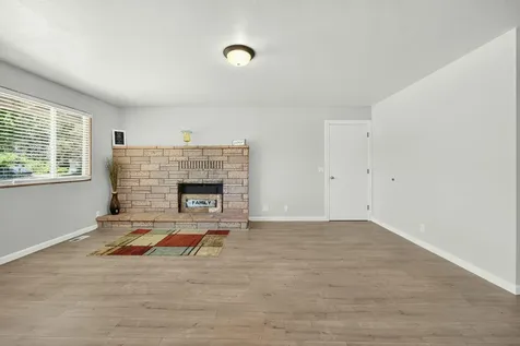 113 Glen Drive Grants Pass OR 97526