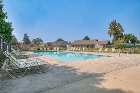 630 NW 28th Street Redmond OR 97756