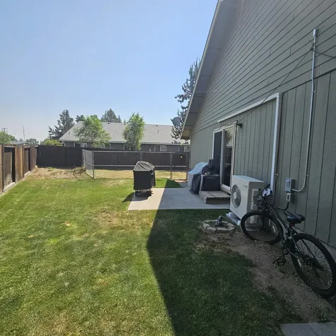 2740 SW Umatilla Court Redmond OR 97756