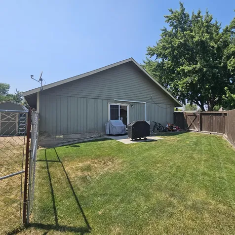 2740 SW Umatilla Court Redmond OR 97756