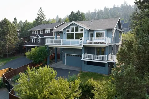 3098 NW Colonial Drive Bend OR 97703