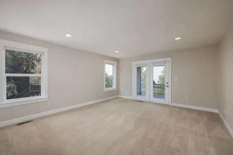 3098 NW Colonial Drive Bend OR 97703