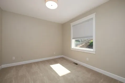 3098 NW Colonial Drive Bend OR 97703