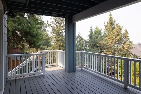 3098 NW Colonial Drive Bend OR 97703