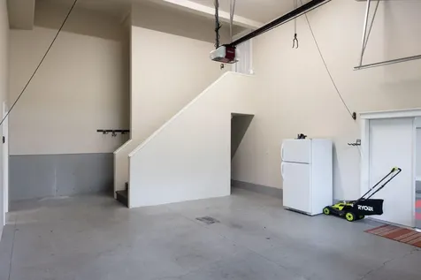 3098 NW Colonial Drive Bend OR 97703