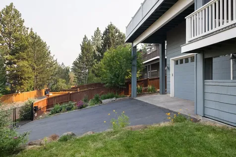 3098 NW Colonial Drive Bend OR 97703