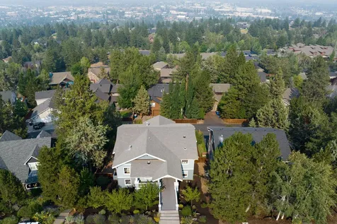 3098 NW Colonial Drive Bend OR 97703