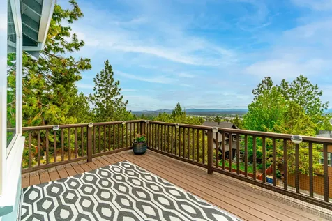 3098 NW Colonial Drive Bend OR 97703
