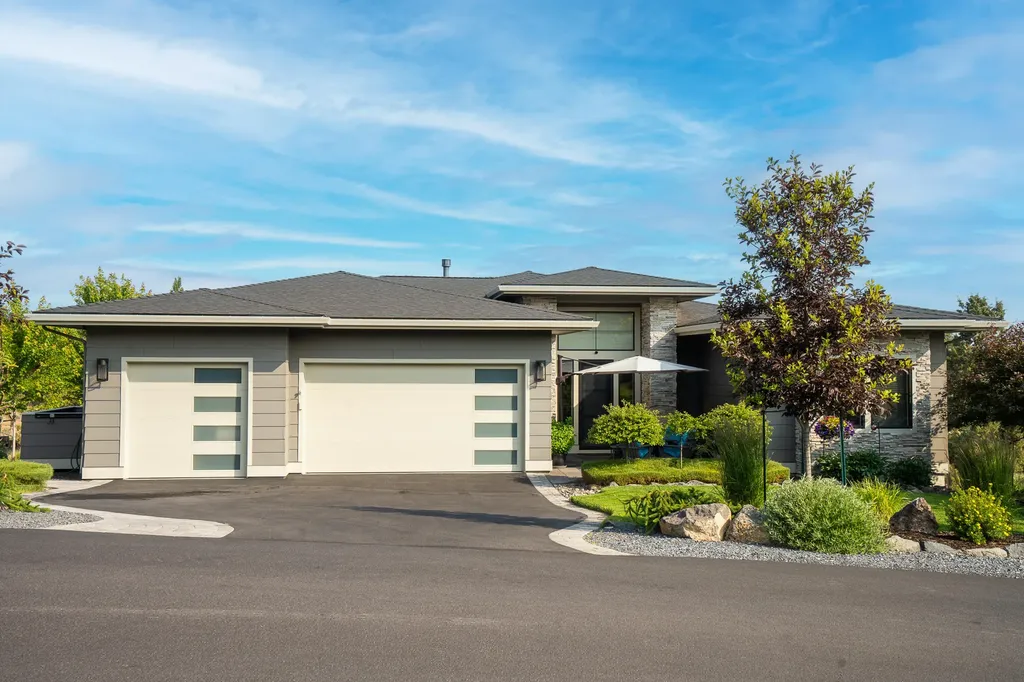 597 Highland Meadow Loop Redmond OR 97756