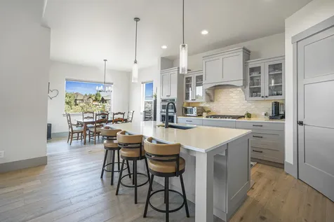 597 Highland Meadow Loop Redmond OR 97756
