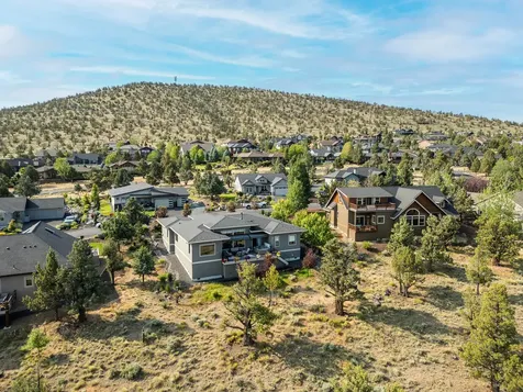 597 Highland Meadow Loop Redmond OR 97756