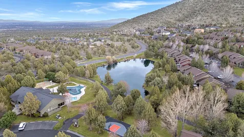597 Highland Meadow Loop Redmond OR 97756