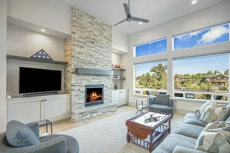 597 Highland Meadow Loop Redmond OR 97756