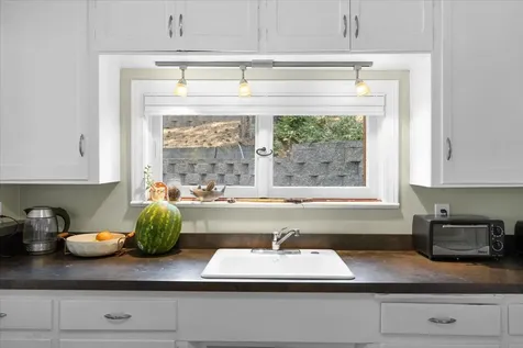 759 S Mountain Avenue Ashland OR 97520