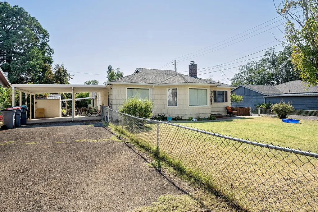 431 N 5th Street Central Point OR 97502