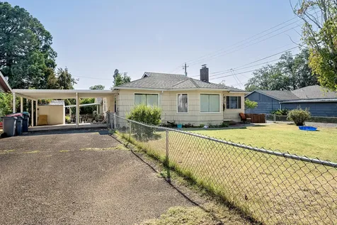 431 N 5th Street Central Point OR 97502