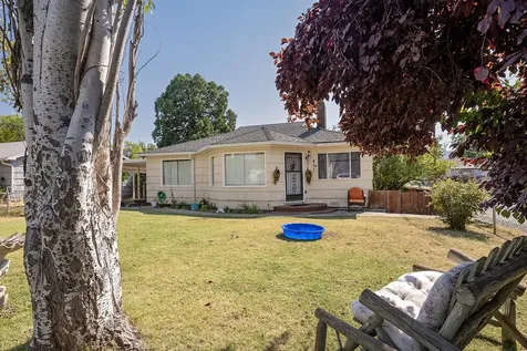431 N 5th Street Central Point OR 97502