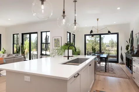 3022 NW Tharp Avenue Bend OR 97703