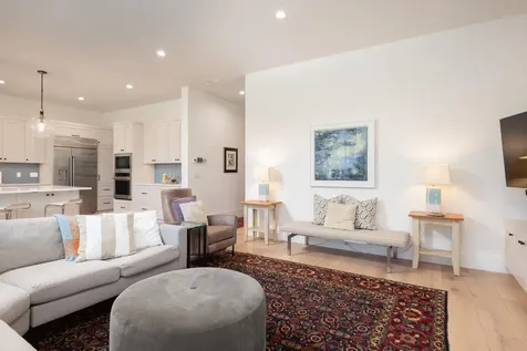 3022 NW Tharp Avenue Bend OR 97703