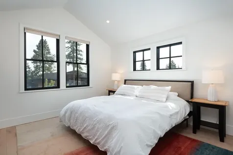 3022 NW Tharp Avenue Bend OR 97703