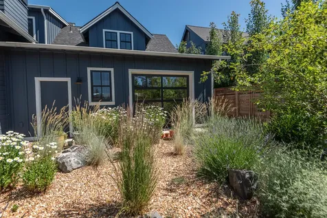 3022 NW Tharp Avenue Bend OR 97703