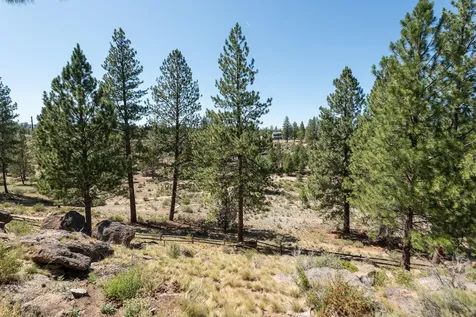 3022 NW Tharp Avenue Bend OR 97703