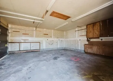 1990 Grant Street North Bend OR 97459