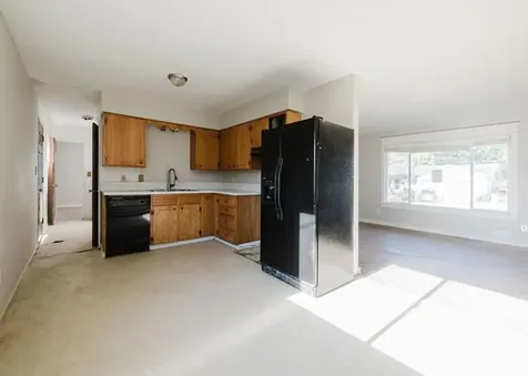 1990 Grant Street North Bend OR 97459