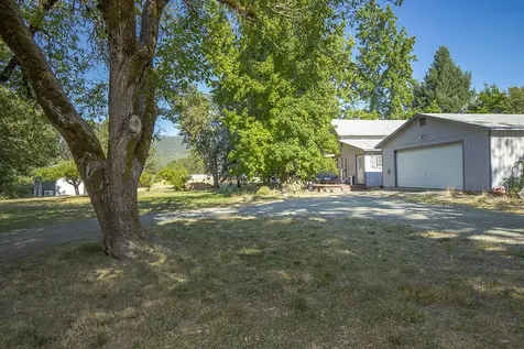 7342 New Hope Road Grants Pass OR 97527