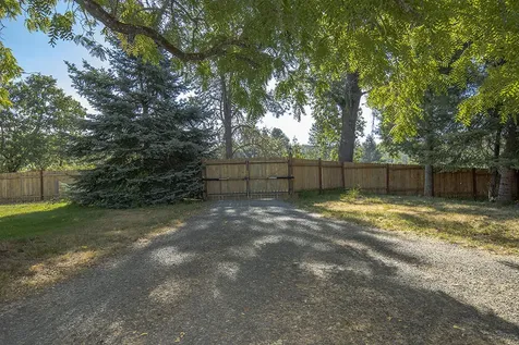 7342 New Hope Road Grants Pass OR 97527