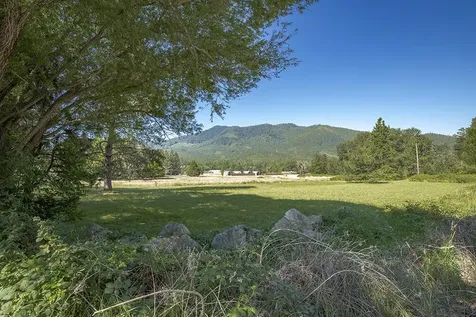 7342 New Hope Road Grants Pass OR 97527