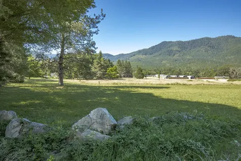 7342 New Hope Road Grants Pass OR 97527